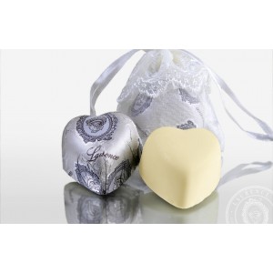 Шоколадная конфета "Белое сердечко", 1 шт.